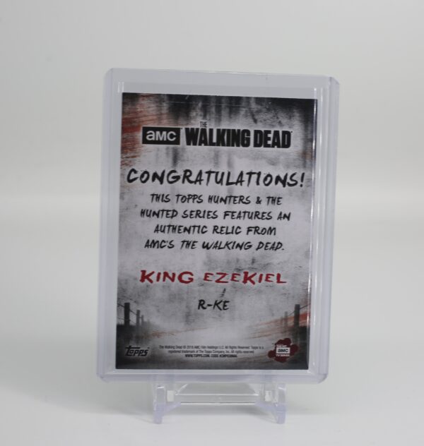 ⁦WALKING DEAD HUNTERS & THE HUNTED KHARY PAYTON/KING EZEKIEL RELIC CARD⁩ - الصورة ⁦2⁩