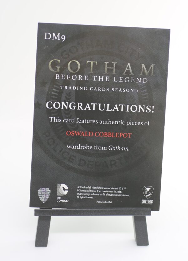 ⁦Cryptozoic Gotham Season 1 Robin Lord Taylor Dual Wardrobe Relic #DM9⁩ - الصورة ⁦2⁩